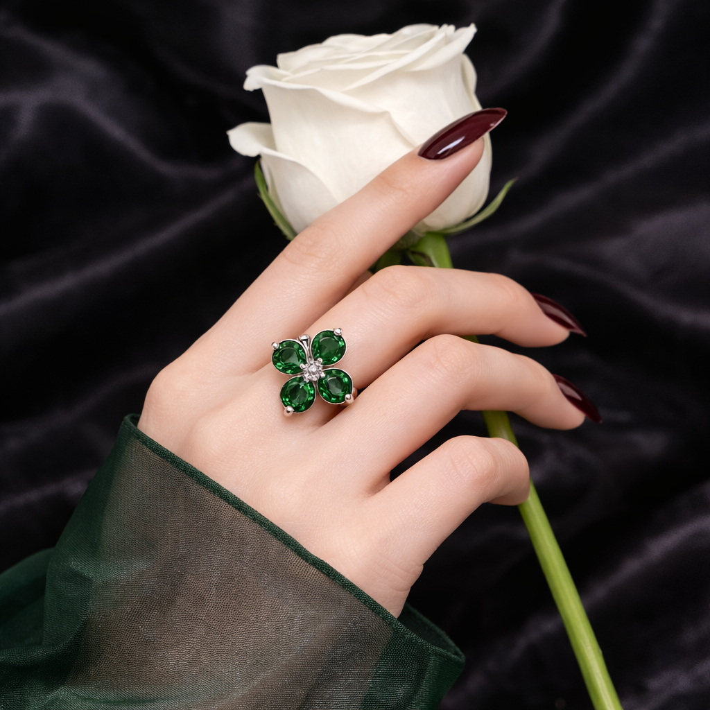 Eight-point Star Clover Ring - Green
