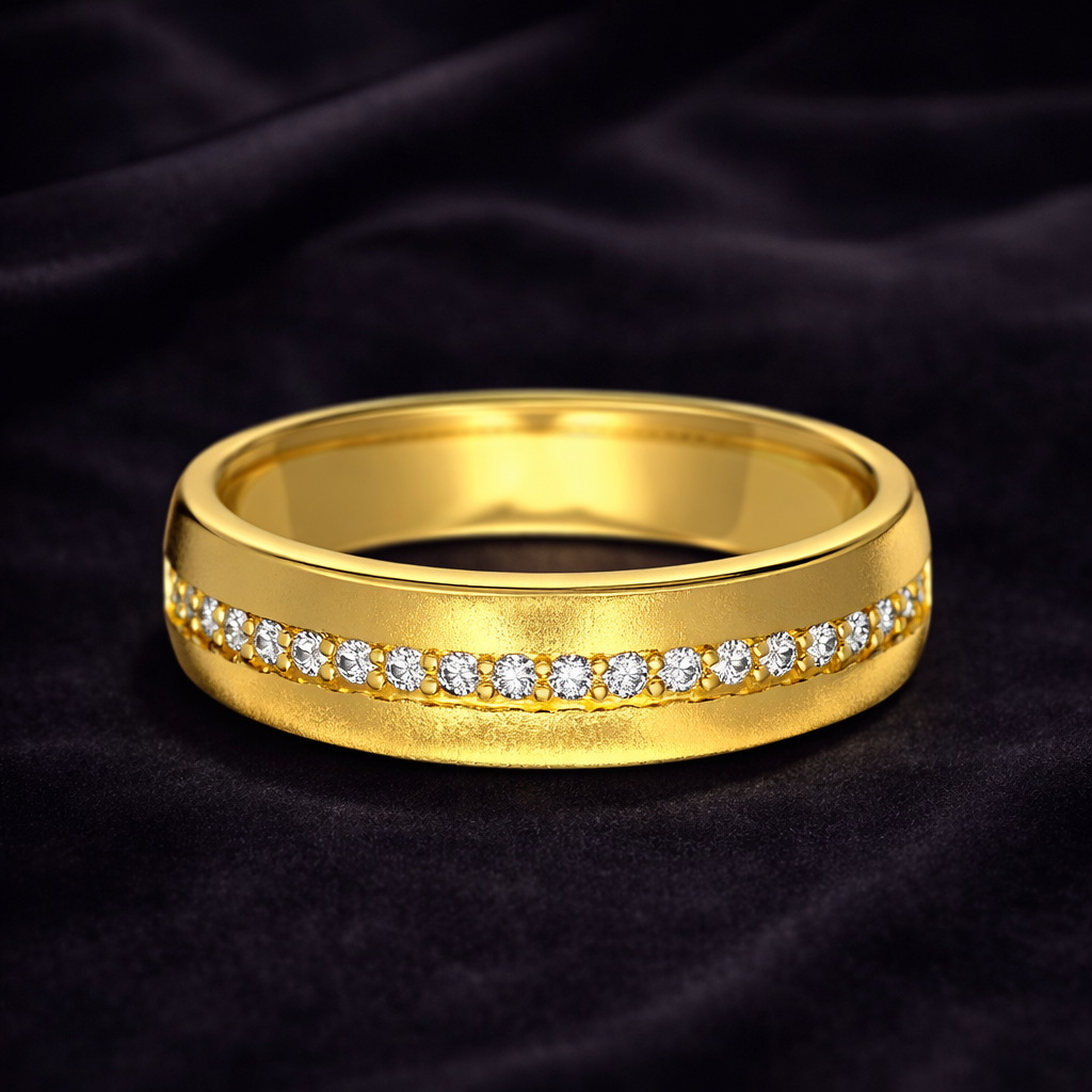 Wedding Band with Zircon - 18k Gold Plated