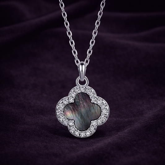 Clover Pendant Necklace - Gray